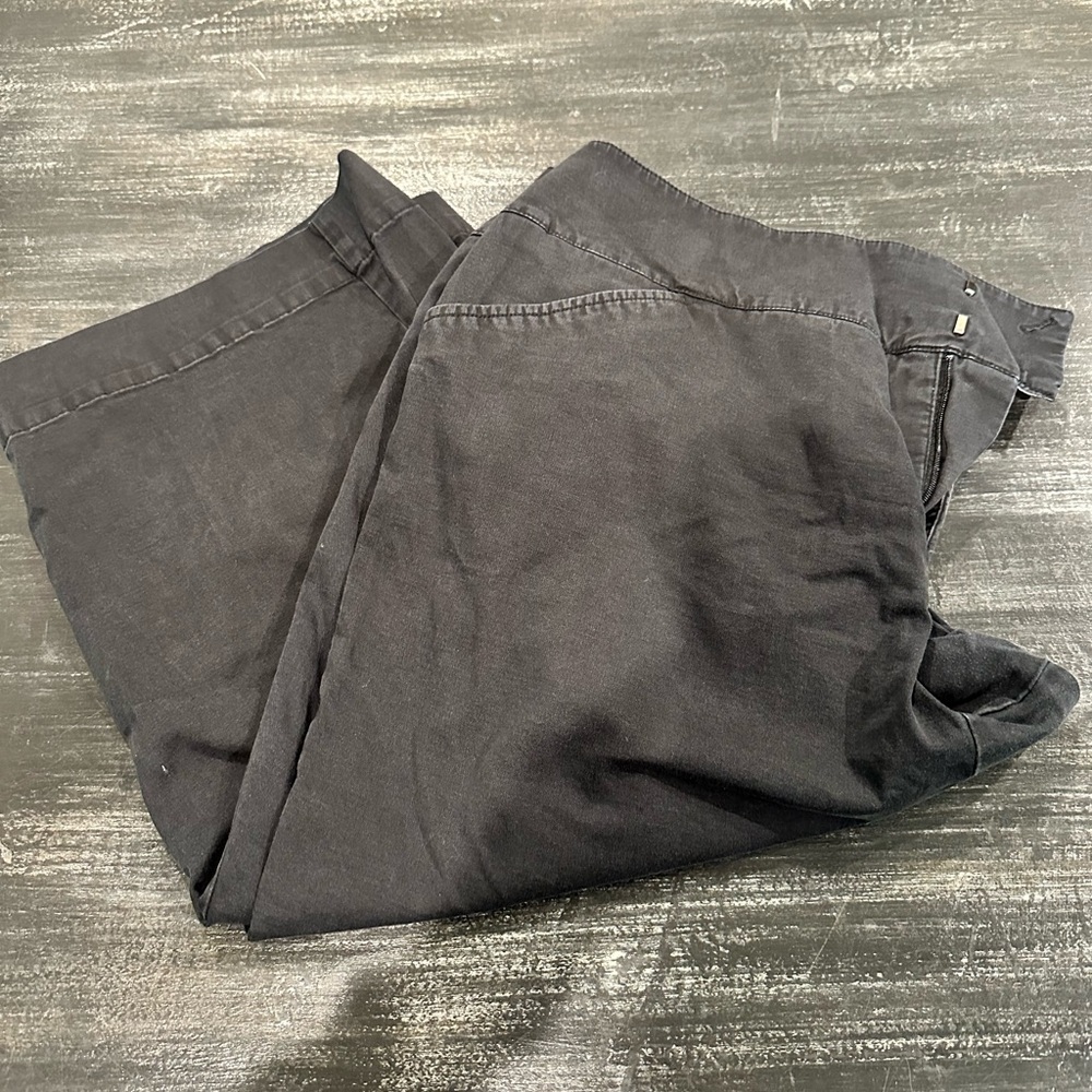 Dockers Capris